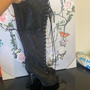 Torrid tall heeled peel toe boots 8W NWOT